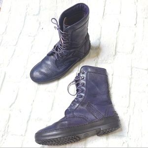 Tod’s leather lace up vibram sole boots